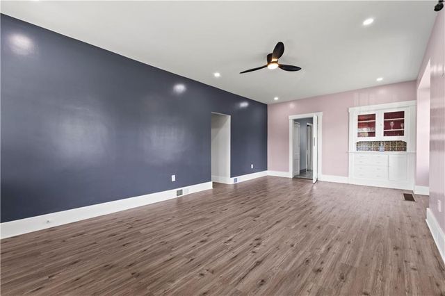 1340 Spruce Street, Leavenworth, KS 66048