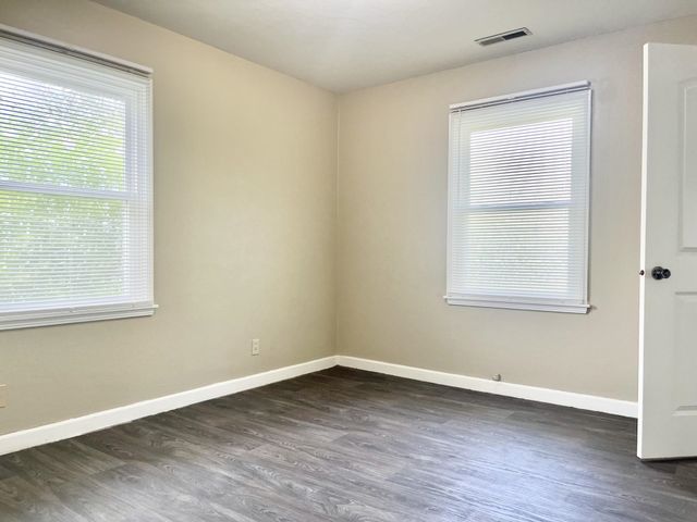 4506 S Colonial Avenue, Fort Wayne, IN 46806