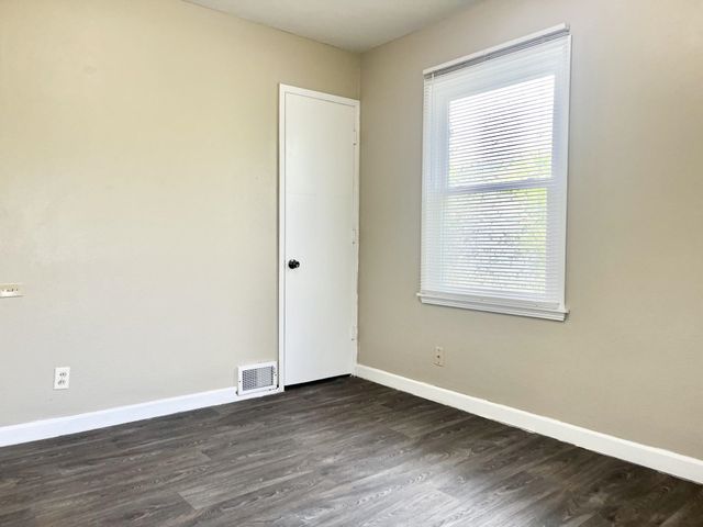 4506 S Colonial Avenue, Fort Wayne, IN 46806