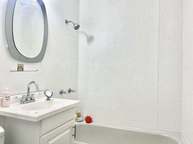 4506 S Colonial Avenue, Fort Wayne, IN 46806