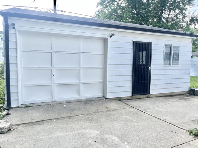4506 S Colonial Avenue, Fort Wayne, IN 46806