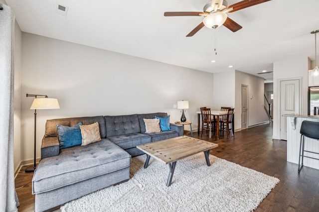 2342 N Tennessee Blvd Apt 1203, Murfreesboro, TN 37130