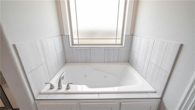 1222 Bradley Street, Centerton, AR 72719