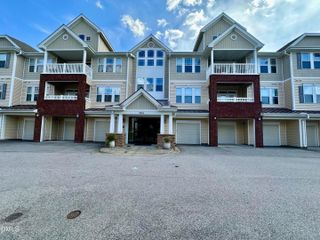 2810 Bedford Avenue 305, Raleigh, NC 27607