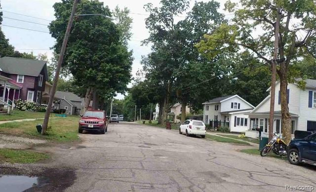 207 N Church Street, Hudson, MI 49247