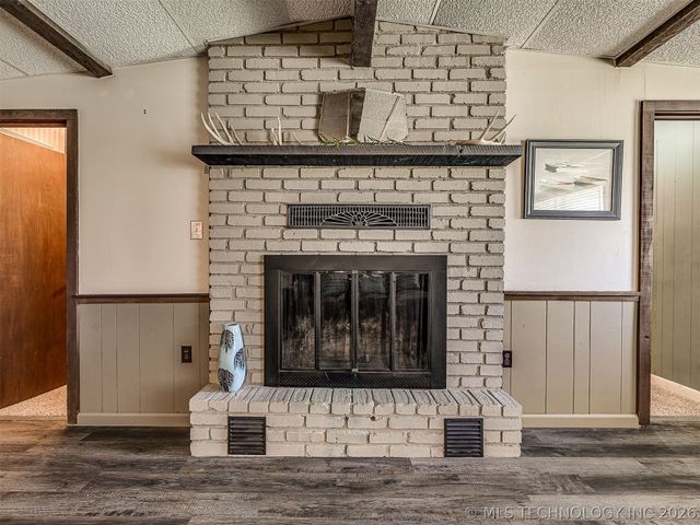 32033 E 695 Way, Wagoner, OK 74467