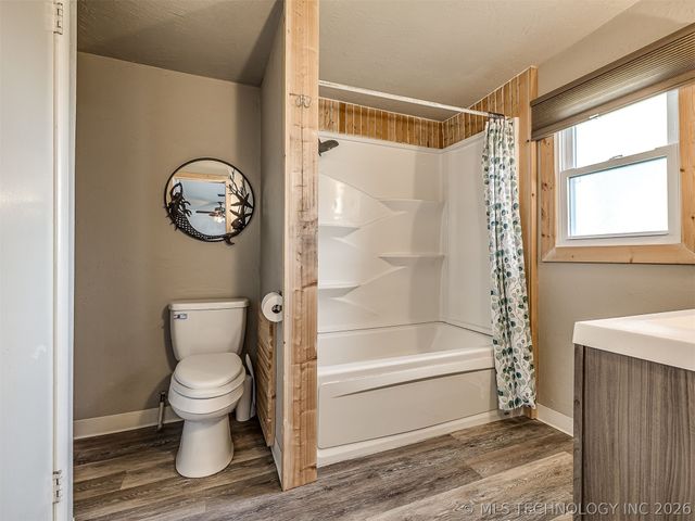 32033 E 695 Way, Wagoner, OK 74467