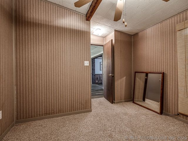 32033 E 695 Way, Wagoner, OK 74467