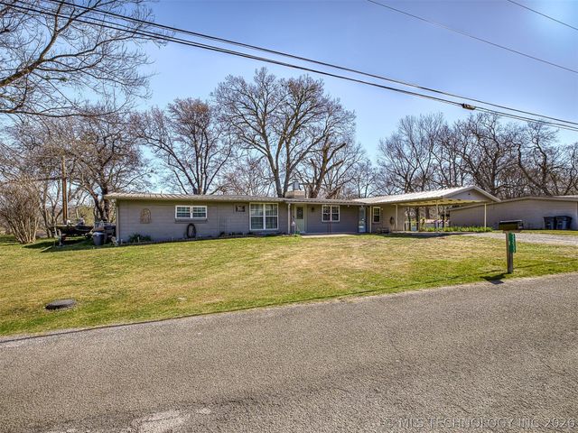 32033 E 695 Way, Wagoner, OK 74467