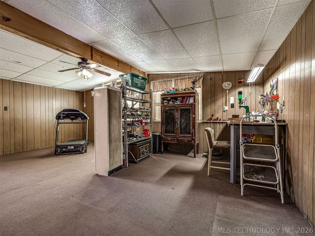 32033 E 695 Way, Wagoner, OK 74467