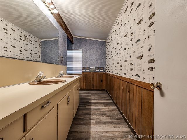 32033 E 695 Way, Wagoner, OK 74467