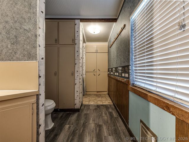 32033 E 695 Way, Wagoner, OK 74467