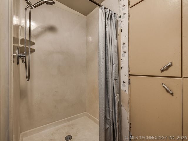 32033 E 695 Way, Wagoner, OK 74467