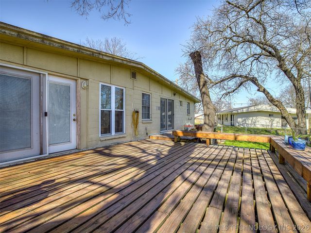 32033 E 695 Way, Wagoner, OK 74467