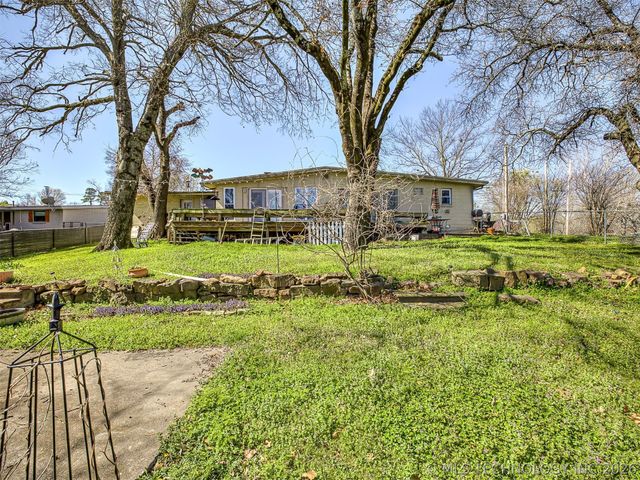 32033 E 695 Way, Wagoner, OK 74467