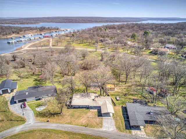 32033 E 695 Way, Wagoner, OK 74467