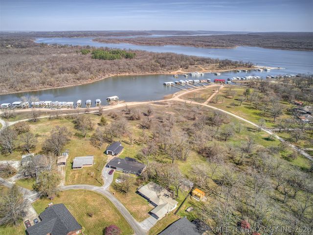 32033 E 695 Way, Wagoner, OK 74467