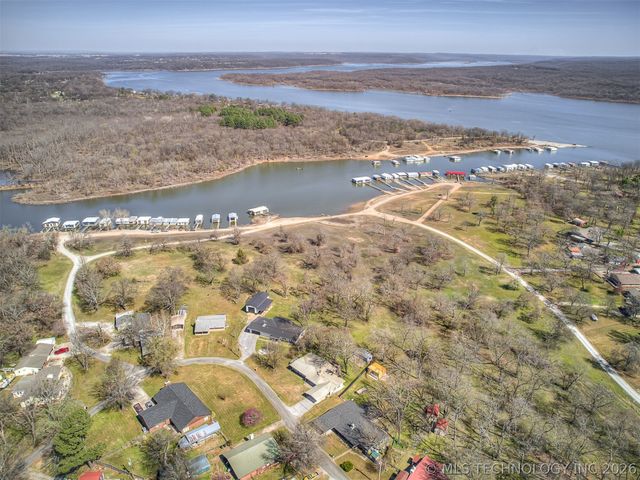 32033 E 695 Way, Wagoner, OK 74467