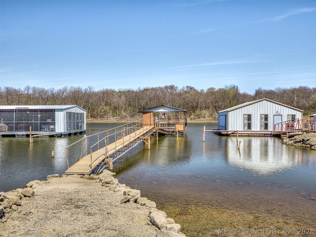 32033 E 695 Way, Wagoner, OK 74467