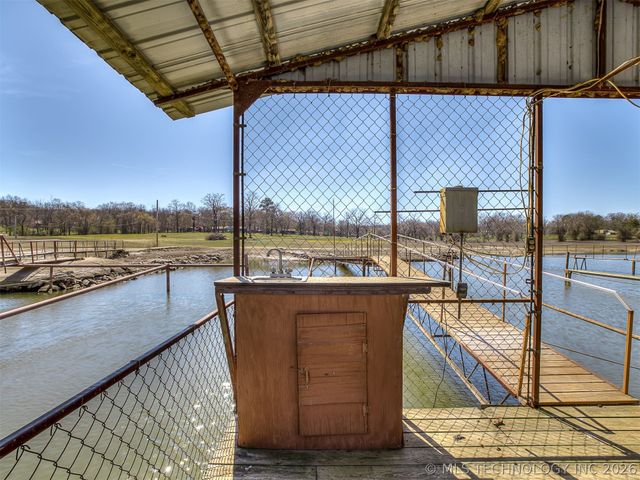 32033 E 695 Way, Wagoner, OK 74467