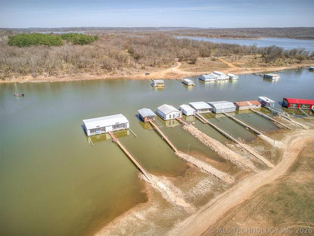 32033 E 695 Way, Wagoner, OK 74467