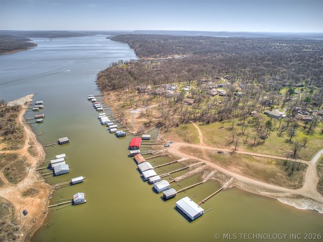 32033 E 695 Way, Wagoner, OK 74467