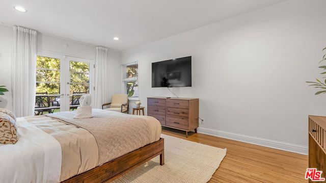 10575 Holman Avenue, Los Angeles, CA 90024