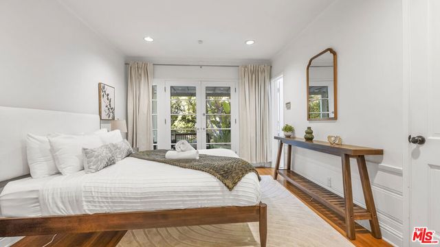 10575 Holman Avenue, Los Angeles, CA 90024