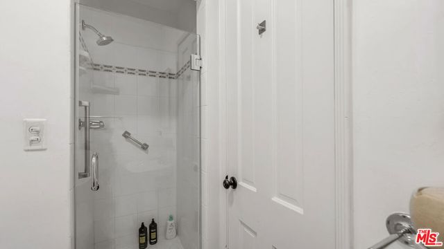 10575 Holman Avenue, Los Angeles, CA 90024