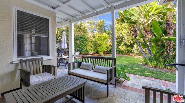 10575 Holman Avenue, Los Angeles, CA 90024