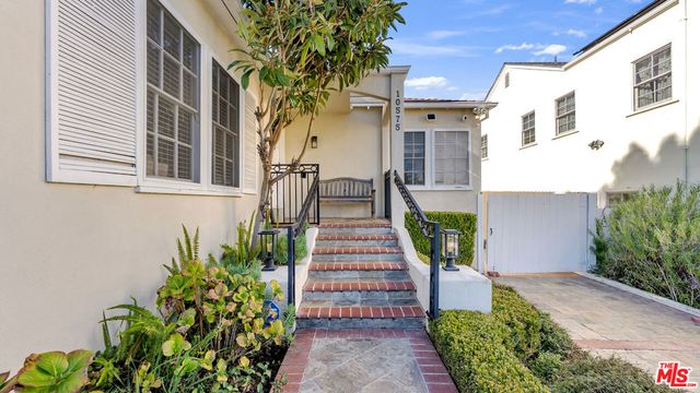 10575 Holman Avenue, Los Angeles, CA 90024