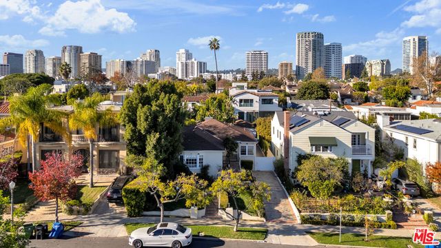 10575 Holman Avenue, Los Angeles, CA 90024