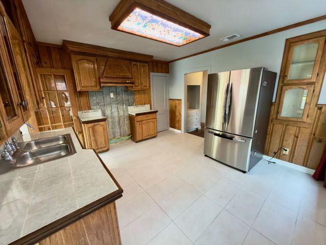 719 CRAWFORD Street, Dallas, TX 75203