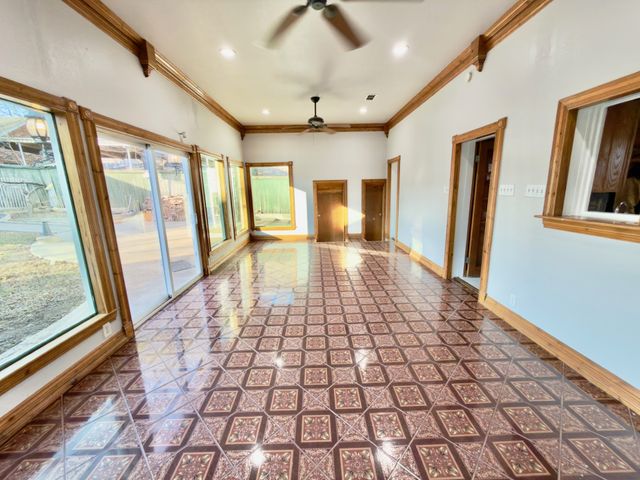 719 CRAWFORD Street, Dallas, TX 75203