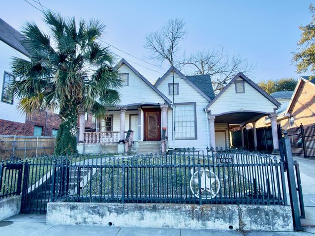 719 CRAWFORD Street, Dallas, TX 75203