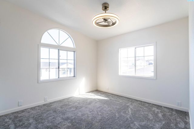 93 Ridgecliff Drive, Richland, WA 99352
