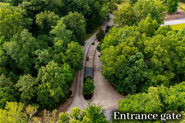 Windjammer Court, Rogers, AR 72756