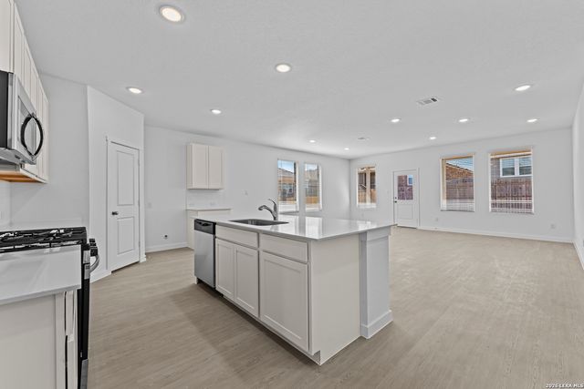 2315 Fort Davis Pass, Marion, TX 78124