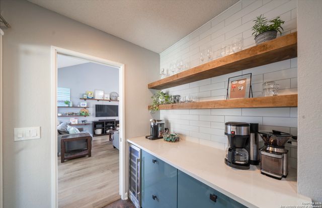 2435 Pendant Oak, San Antonio, TX 78232