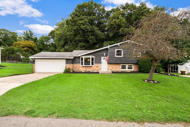 193 Lantern Drive Nw, Alpine Twp, MI 49321