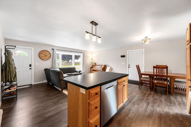193 Lantern Drive Nw, Alpine Twp, MI 49321