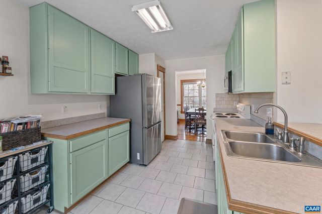 8 DEERPATH RD, Palmyra, VA 22963