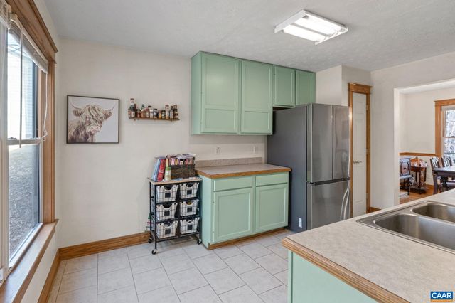 8 DEERPATH RD, Palmyra, VA 22963