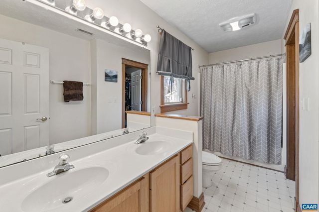 8 DEERPATH RD, Palmyra, VA 22963