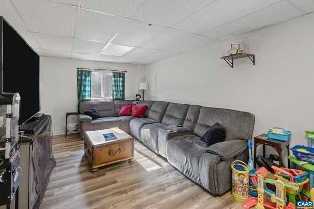 8 DEERPATH RD, Palmyra, VA 22963