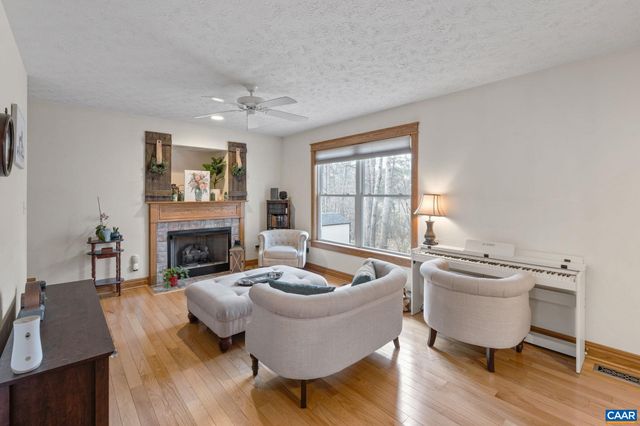 8 DEERPATH RD, Palmyra, VA 22963