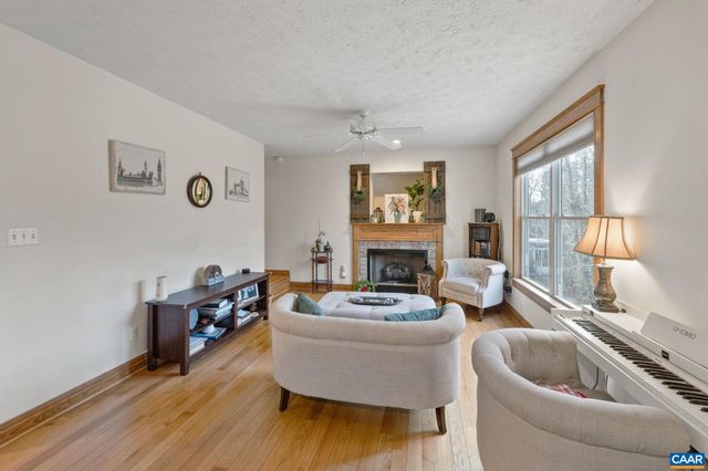 8 DEERPATH RD, Palmyra, VA 22963