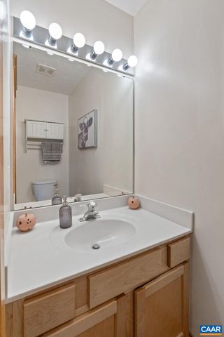 8 DEERPATH RD, Palmyra, VA 22963