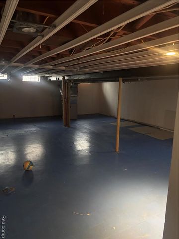 25146 Wagner Avenue, Warren, MI 48089