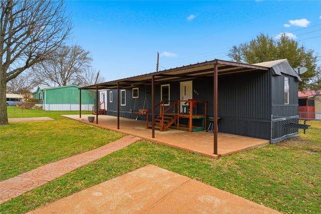 115 Saddle Horn Drive, Hewitt, TX 76643